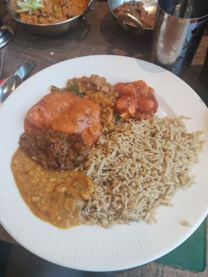 5 different currys at Sanskruti Restaurant in Manchester