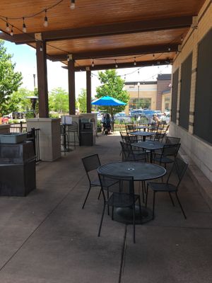 Outside seating at El Camino Gourmet Tacos in Eagan