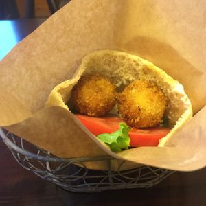 Yummy falafel thing with pita~ at Veggie Cafe in Kyoto