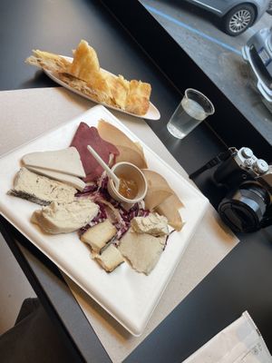 degustazione vegetale (15€)  at Fermaggio Bistrot & Store in Rome