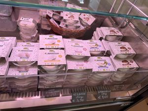 Cheeses   at Fermaggio Bistrot & Store in Rome