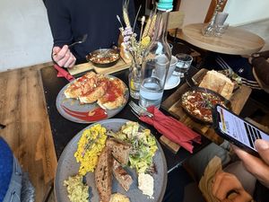 Scrambled Tofu, French Toast and more  at Kiwi Corner  in Mainz
