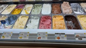 Ice creams at Crema e Cioccolato in Malcesine