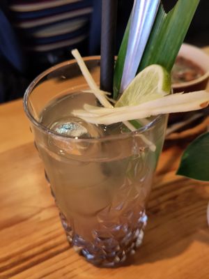 Tamarinde Ingwer Limo at Lucky Cat in Lueneburg