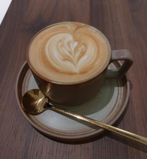 Oatmilk Caffe Latte 燕麥奶咖啡 at Veg-Mind in Hong Kong Island