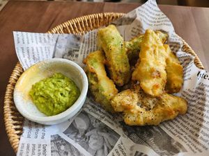 Deep Fried Avocado with Avocado Dips 脆炸牛油果 配 牛油果醬 (Photo by Jenny Tang) at Veg-Mind in Hong Kong Island