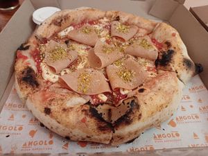 Pistacchio at Angolo Pizza Napolitana  in Mexico City