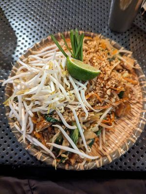 Pad Thai con tofu y pak choi at Cang Tin in Buenos Aires