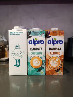 Leche de avena, coco y almendra. at Noburu in Madrid