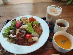 Lunch set with Chai latte at Zeal in Miyazaki