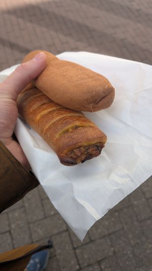 Worsten- en groentenbroodje at Bakkerij Smaak in S-hertogenbosch