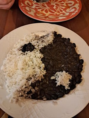 Arroz con frijoles at Habanita in Sevilla