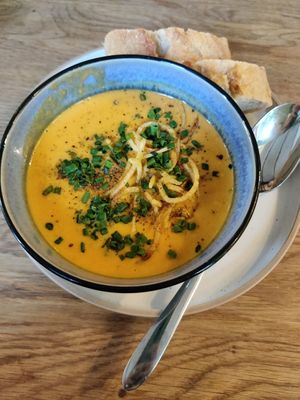 Paprika Karotten Suppe (Wochenkarte) at Fachwerk  in Reinheim