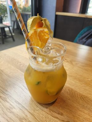 Yellow Ice Tea at Mandala in Bonn
