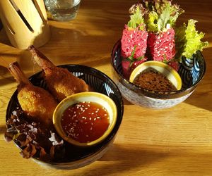 04. Soy on the Run (left) and 16. Pink Ladies (right) at Mandala in Bonn