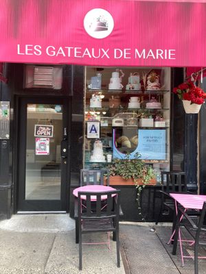 Seating outside at Les Gateaux De Marie in New York City