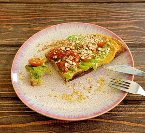 Vegetarian toast at Emilia Brunch & Cocktails in Guimaraes