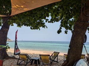 View on the beach (you can also sit in the local) at Goodtime Adventure Beach Club in Koh Tao