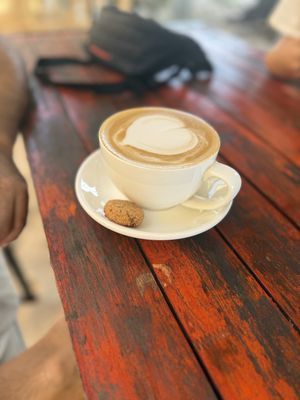 Cappuccino mit Hafermilch  at Goodtime Adventure Beach Club in Koh Tao