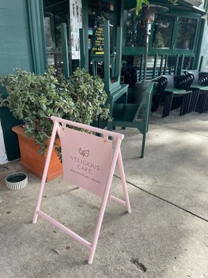  at Velicious Café in North Narrabeen