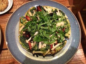 Pesto pizza with mushroom, dried tomato and olive at Zenith in Hanoi