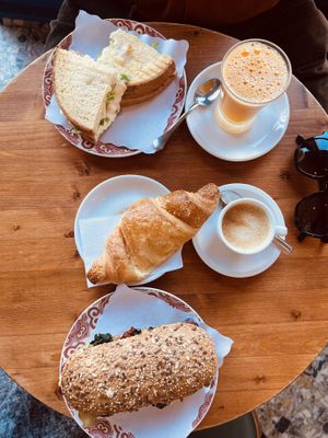 The food is really good and the price is great! Vegan and vegetarian options available.   at Burro e Mezè in Rome
