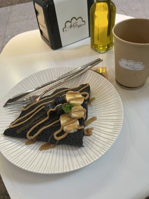 Blueberry banana crepe  at AlmaZen Orgánico in Almeria
