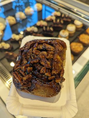 Sticky bun at NORS Bakery (White Rabbit Bakery) in Duebendorf