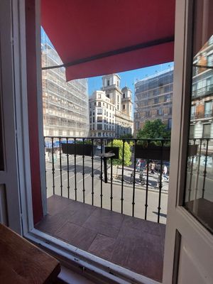 View from the 1st floor at Falafeleria - La Latina in Madrid