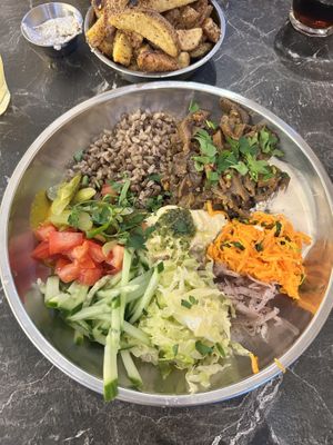 Shawarma bowl (completely vegan)  at Falafeleria - La Latina in Madrid