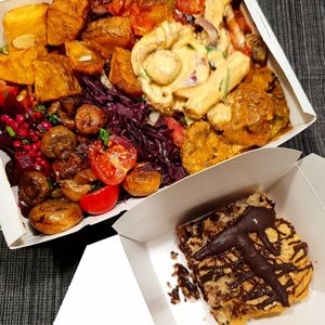 Buffet to go at Sattgrün - Hafen in Dusseldorf