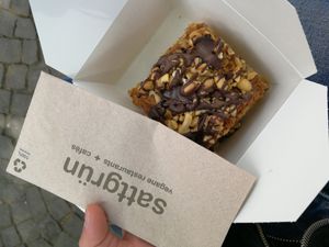 Erdnusskuchen at Sattgrün - Hafen in Dusseldorf