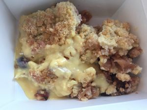 crumble with sauce at Sattgrün - Hafen in Dusseldorf