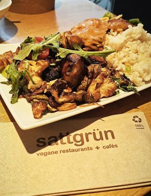  at Sattgrün - Hafen in Dusseldorf