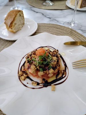 Tofu- Tartar mit Tomate und Gurke at Delta Hotel in Deltebre