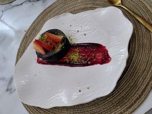 Veganer Coulant mit Mandarinensorbet at Delta Hotel in Deltebre