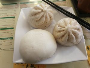 Steamed buns with BBQ (very tasty! and veggie (not that tasty) filling at Jade Vegetarian - Jane Heart in Kowloon