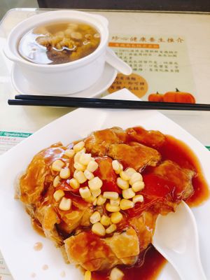 Bean curd rolls with tomato sauce at Jade Vegetarian - Jane Heart in Kowloon