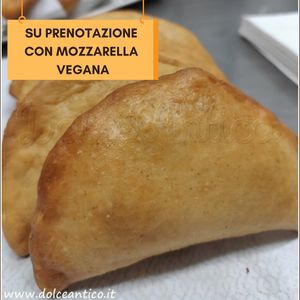 PANZEROTTO POMODORO E MOZZARELLA (DA PRENOTARE ANTICIPATAMENTE) at Pasticceria Dolce Antico in Cisternino