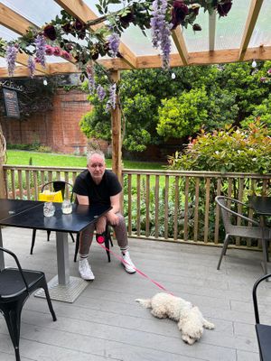 dog friendly at Lenny's of Eastgate in Rochester