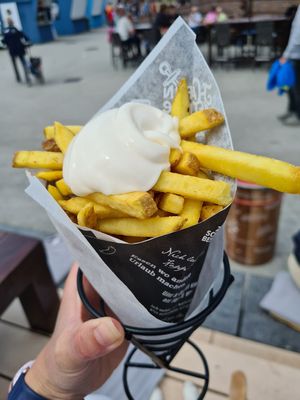 Pommes mit veganer Mayonnaise at Hafeneck - Kiosk in Timmendorfer Strand