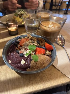 Açaí bowl with "Venice" topping  at Mahalo - Kungsholmen in Stockholm