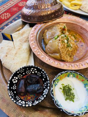 Geschmorte & gefüllte Paprika mit Bulgur  at Vrata Orijenta in Mostar