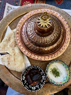 Geschmorte & gefüllte Paprika mit Bulgur  at Vrata Orijenta in Mostar