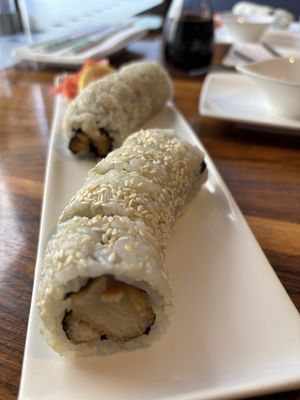 Vegan crispy chicken Sushi    at Sosaku Vegan Restaurant in Vienna