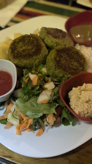 🧆Falafel Dish at Charlis'nack in Copacabana