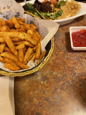 Cajun fries , 🧆 falafel and humus #Veganuary at Loving Hut in Sandy Springs