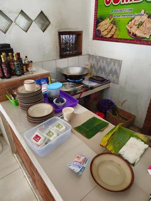  at Tempe Mendoan Jumbo Borobudur / Vegan Food Borobudur in Magelang