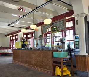  at La Station Café in Beaconsfield