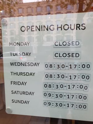 Opening hours (as of June 2024) at Cafe Good in Munich